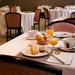 Mariale By Popinns Aparthotel Lurdy