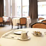 Mariale By Popinns Aparthotel Lurdy