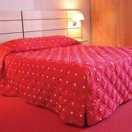 Aparthotel Mariale By Popinns 3*